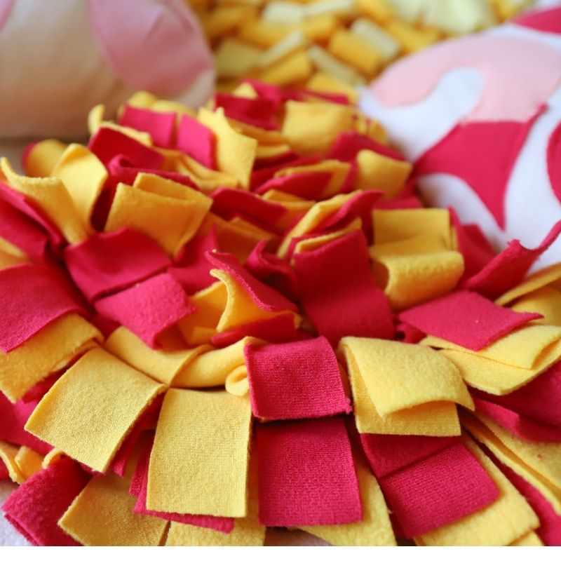 dogthings 2-in-1 Pizza Snuffle Mat - dogthings.co